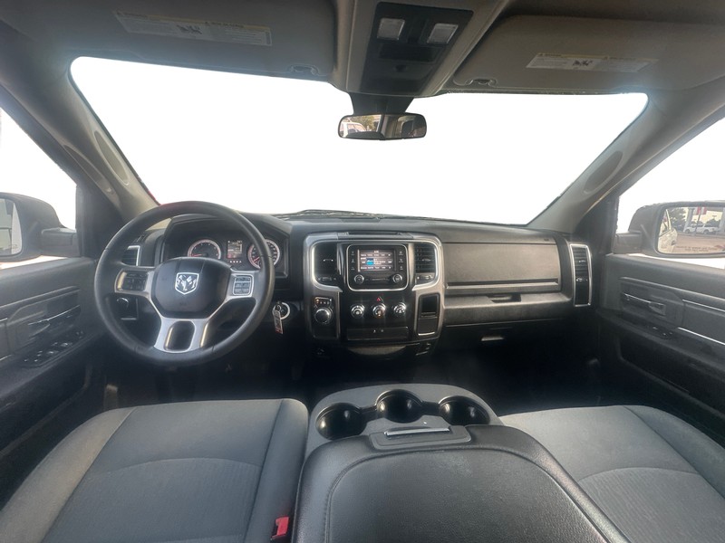 Ram 1500 Classic Vehicle Full-screen Gallery Image 15