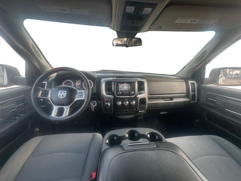 Ram 1500 Classic Vehicle Full-screen Gallery Image 16