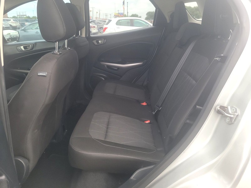 Ford EcoSport Vehicle Full-screen Gallery Image 10