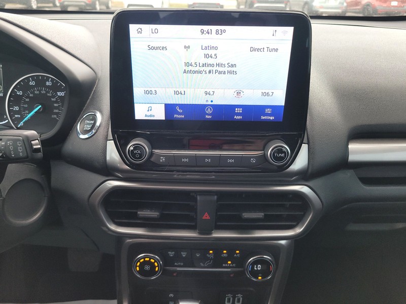 Ford EcoSport Vehicle Full-screen Gallery Image 12