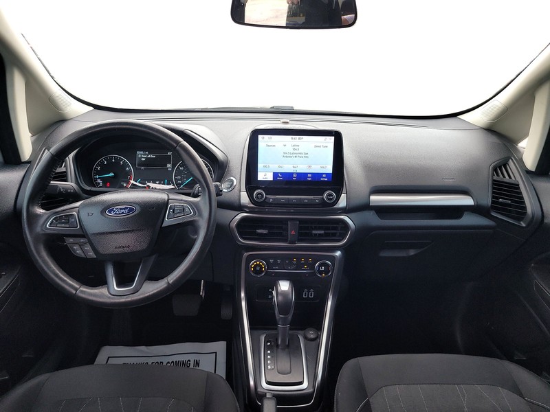 Ford EcoSport Vehicle Full-screen Gallery Image 16