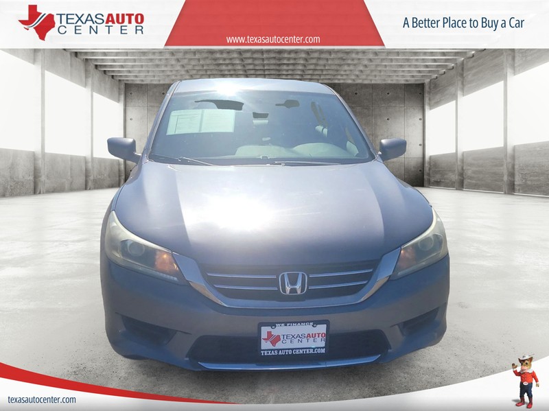 Honda Accord Sedan Vehicle Full-screen Gallery Image 3