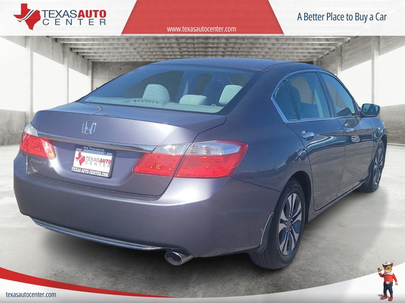 Honda Accord Sedan Vehicle Full-screen Gallery Image 7