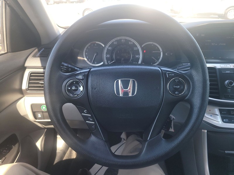 Honda Accord Sedan Vehicle Full-screen Gallery Image 13