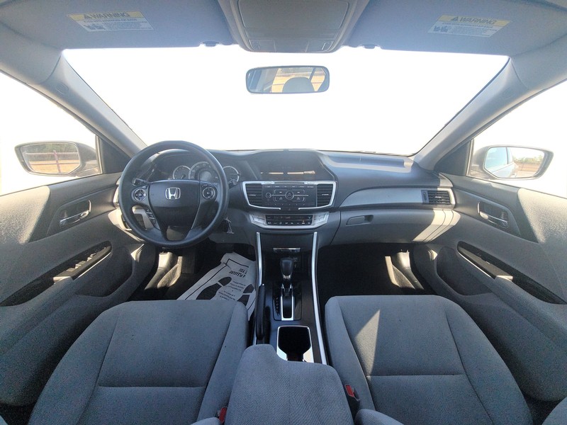 Honda Accord Sedan Vehicle Full-screen Gallery Image 14