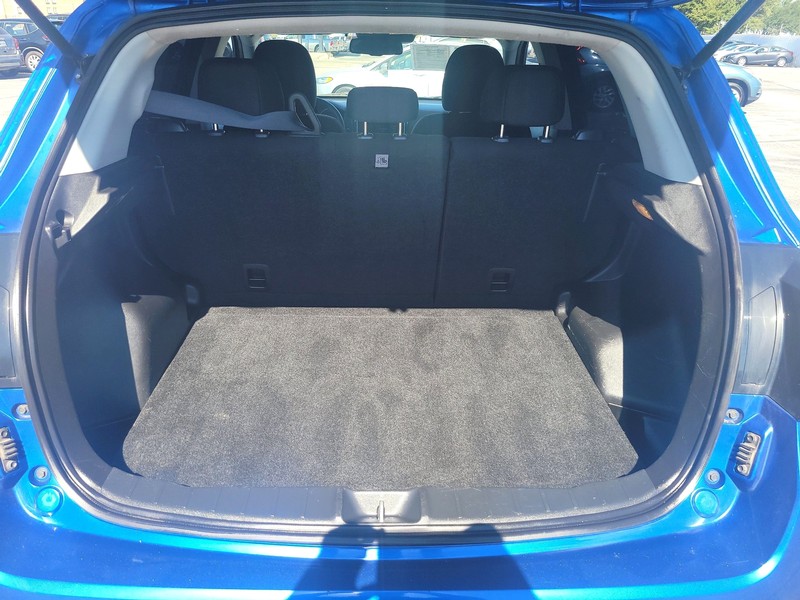 Mitsubishi Outlander Sport Vehicle Full-screen Gallery Image 03