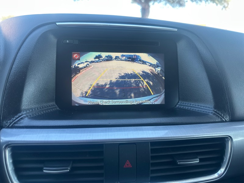 Mazda CX-5 Vehicle Full-screen Gallery Image 16