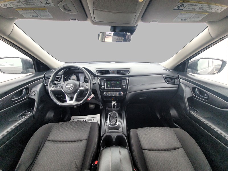 Nissan Rogue Vehicle Full-screen Gallery Image 13