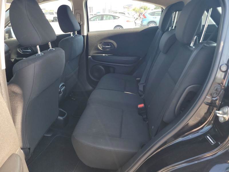 Honda HR-V Vehicle Full-screen Gallery Image 09