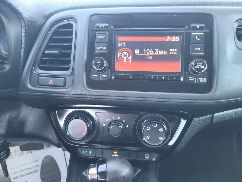 Honda HR-V Vehicle Full-screen Gallery Image 11