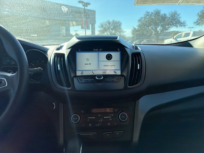 Ford Escape Vehicle Full-screen Gallery Image 12