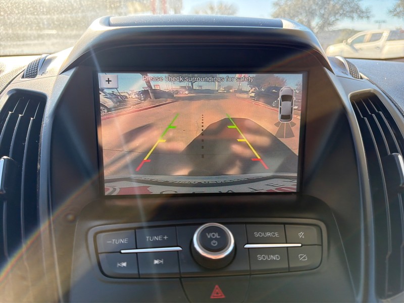 Ford Escape Vehicle Full-screen Gallery Image 17