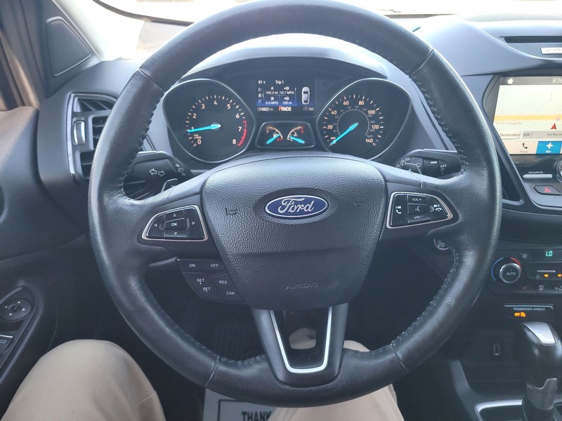 Ford Escape Vehicle Full-screen Gallery Image 14
