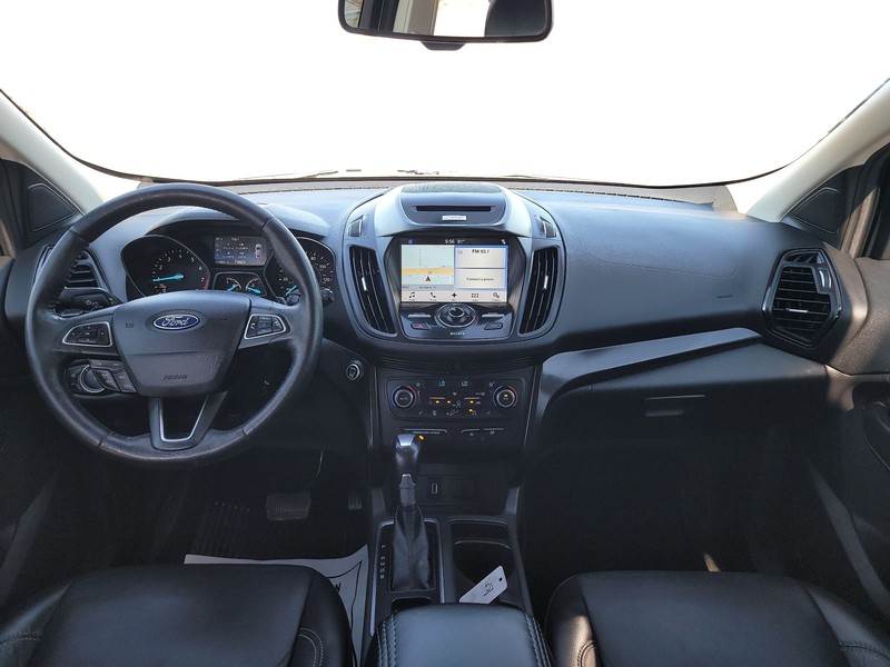 Ford Escape Vehicle Full-screen Gallery Image 16