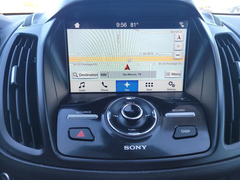 Ford Escape Vehicle Full-screen Gallery Image 17