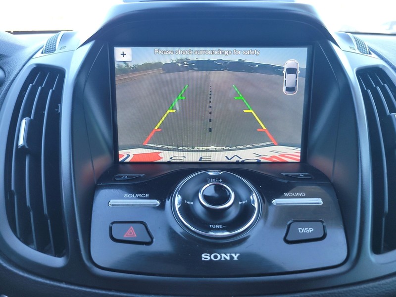 Ford Escape Vehicle Full-screen Gallery Image 18