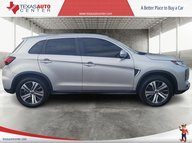 Mitsubishi Outlander Sport Vehicle Full-screen Gallery Image 4
