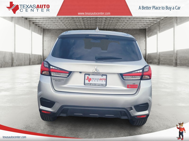 Mitsubishi Outlander Sport Vehicle Full-screen Gallery Image 6