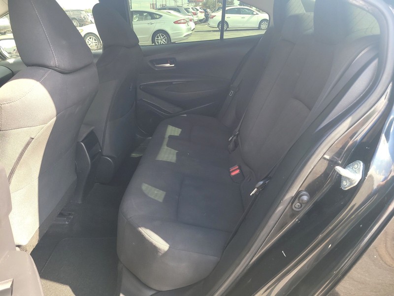 Toyota Corolla Vehicle Full-screen Gallery Image 10