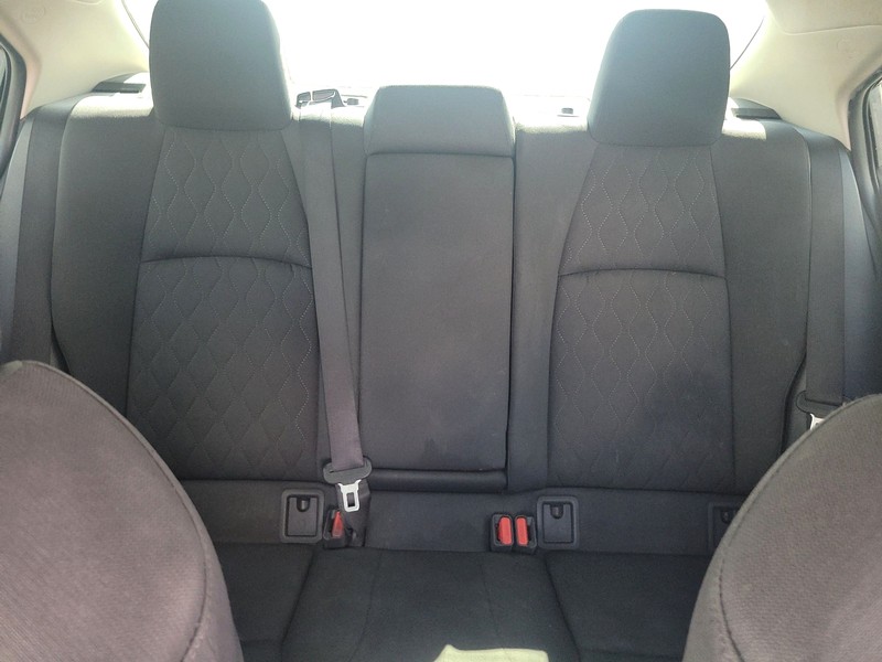 Toyota Corolla Vehicle Full-screen Gallery Image 12