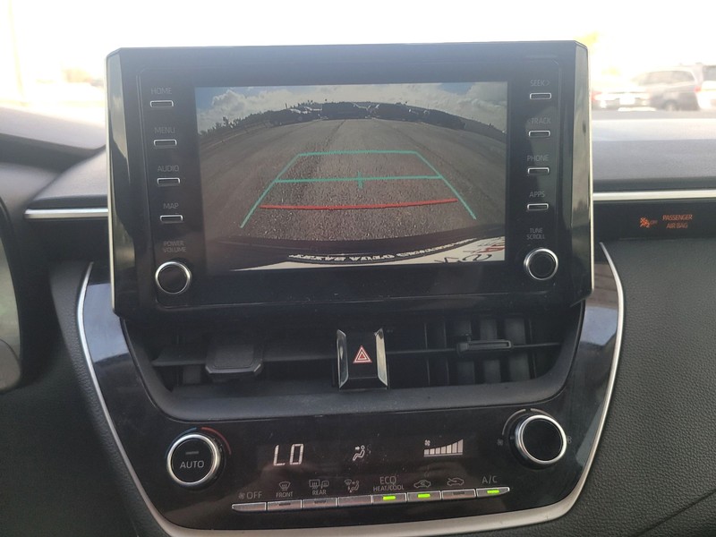 Toyota Corolla Vehicle Full-screen Gallery Image 16