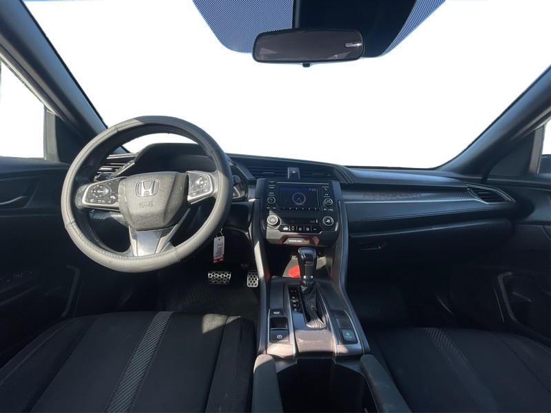 Honda Civic Hatchback Vehicle Full-screen Gallery Image 15