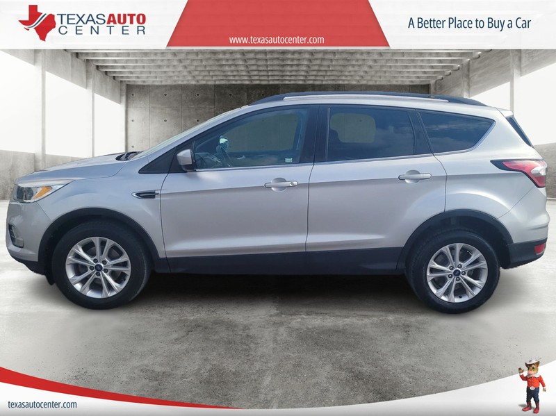 Ford Escape Vehicle Full-screen Gallery Image 5