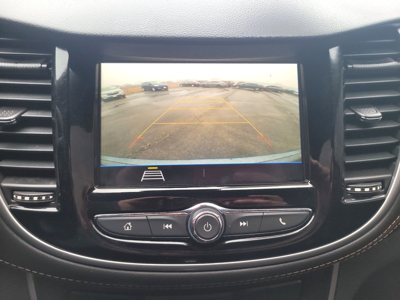 Chevrolet Trax Vehicle Full-screen Gallery Image 17