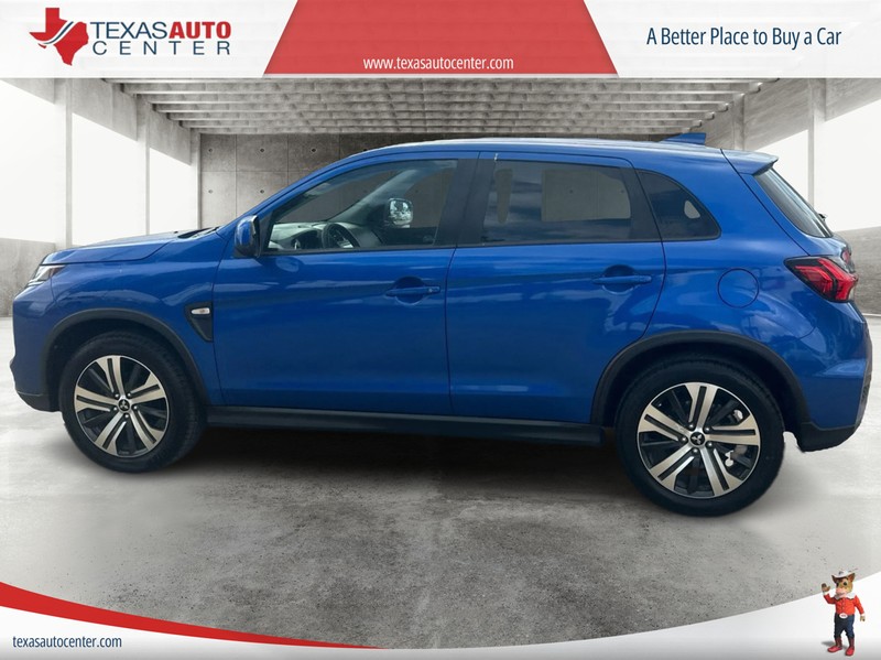 Mitsubishi Outlander Sport Vehicle Full-screen Gallery Image 05