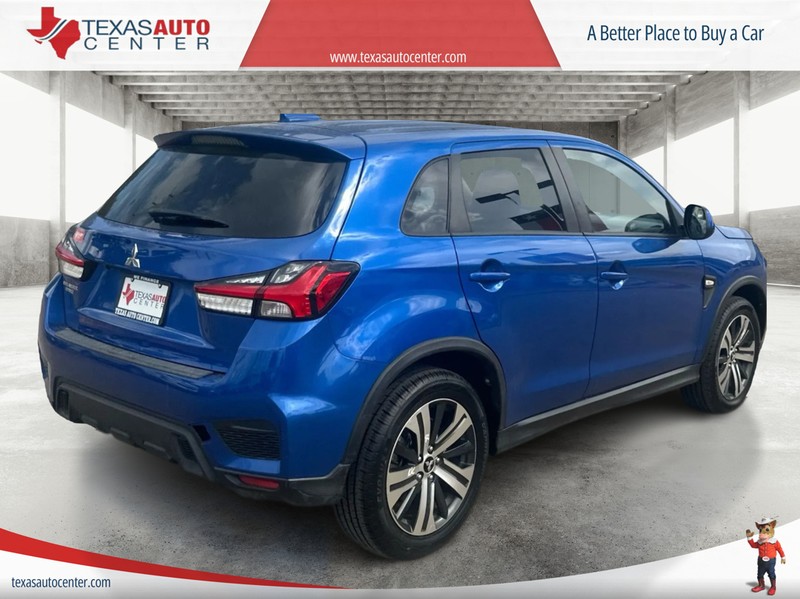 Mitsubishi Outlander Sport Vehicle Full-screen Gallery Image 07