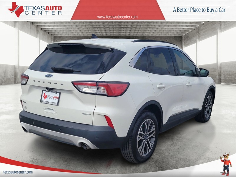 Ford Escape Vehicle Full-screen Gallery Image 7