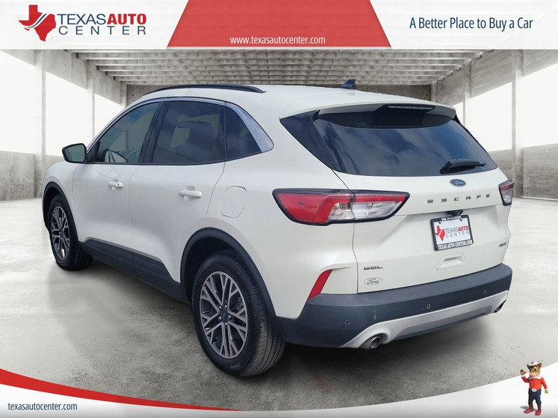 Ford Escape Vehicle Full-screen Gallery Image 8