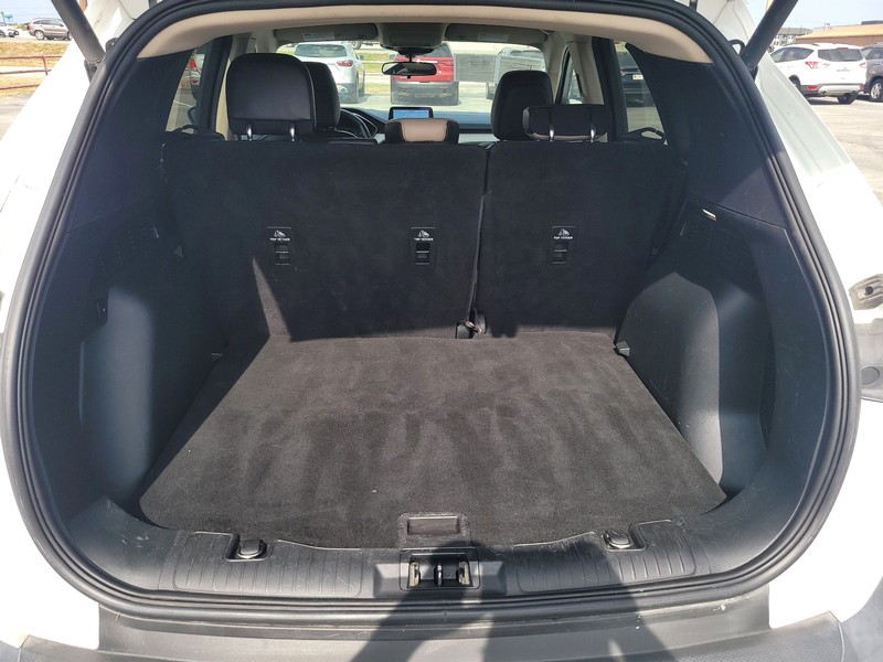 Ford Escape Vehicle Full-screen Gallery Image 11