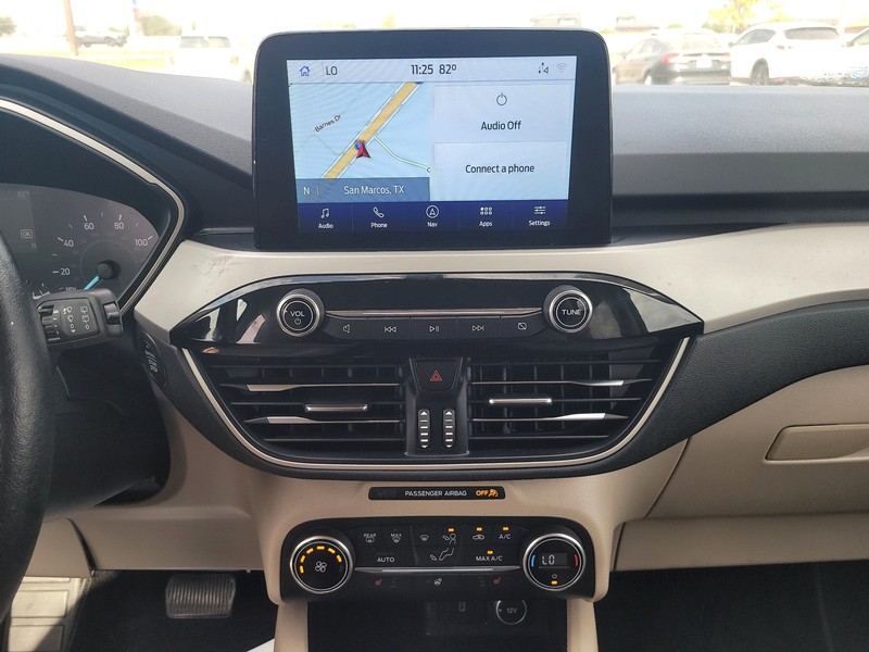 Ford Escape Vehicle Full-screen Gallery Image 12