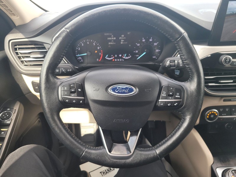 Ford Escape Vehicle Full-screen Gallery Image 14