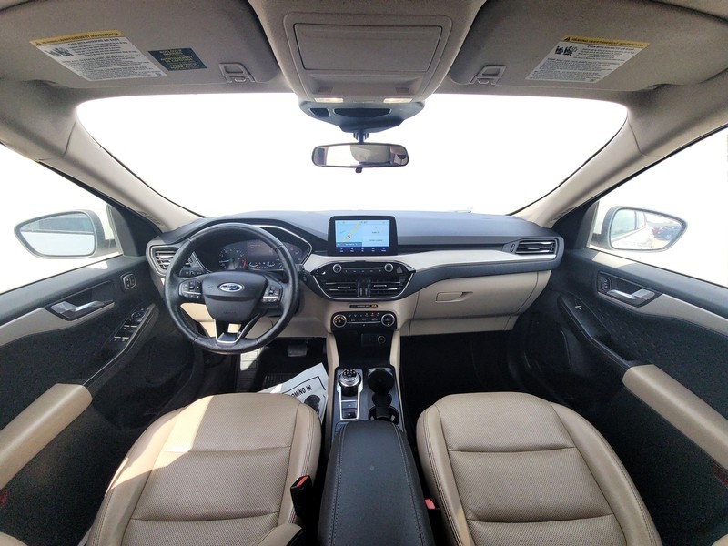 Ford Escape Vehicle Full-screen Gallery Image 15