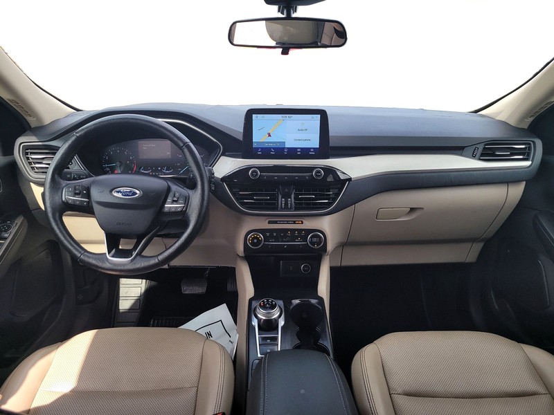 Ford Escape Vehicle Full-screen Gallery Image 16