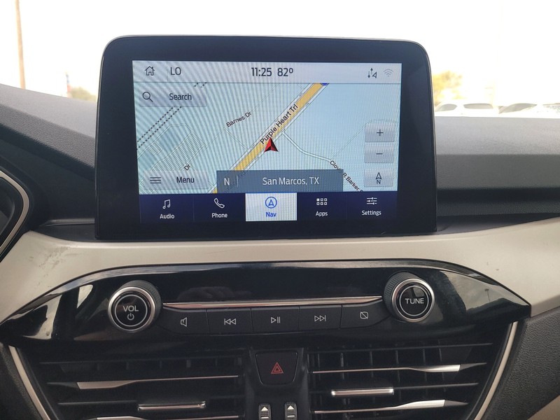 Ford Escape Vehicle Full-screen Gallery Image 17