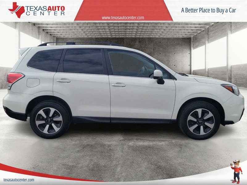 Subaru Forester Vehicle Full-screen Gallery Image 04