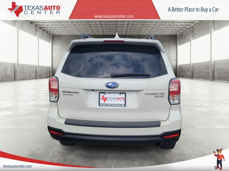 Subaru Forester Vehicle Full-screen Gallery Image 06