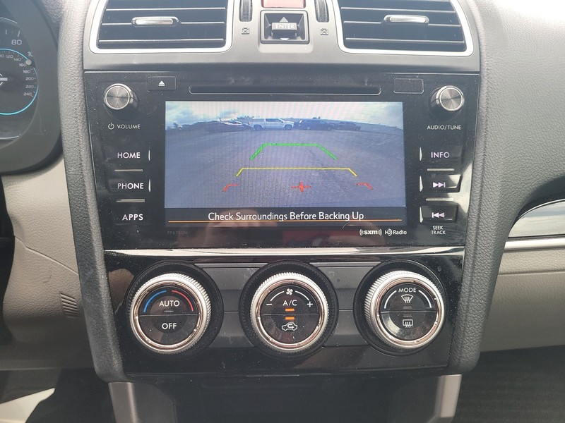 Subaru Forester Vehicle Full-screen Gallery Image 17