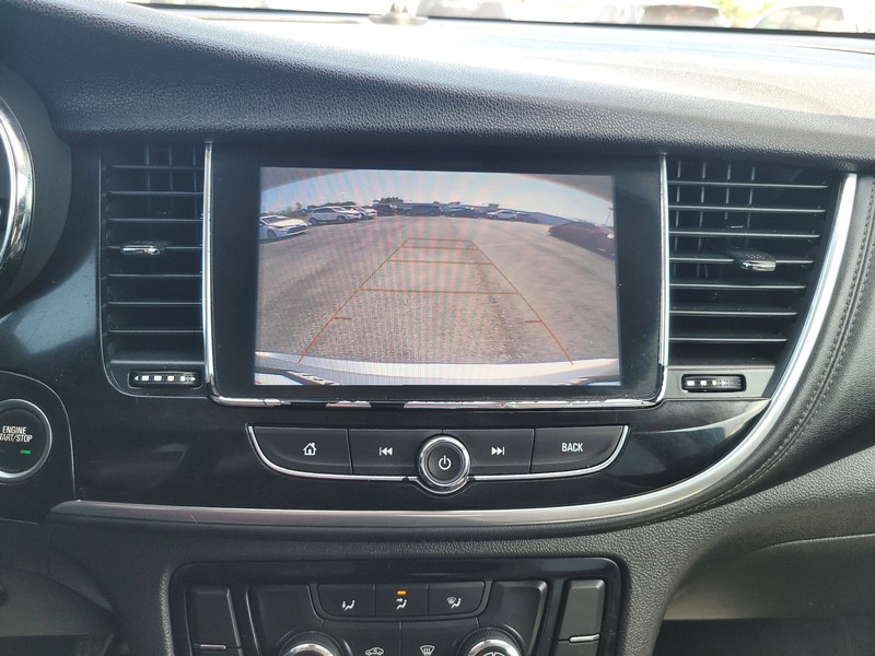 Buick Encore Vehicle Full-screen Gallery Image 17