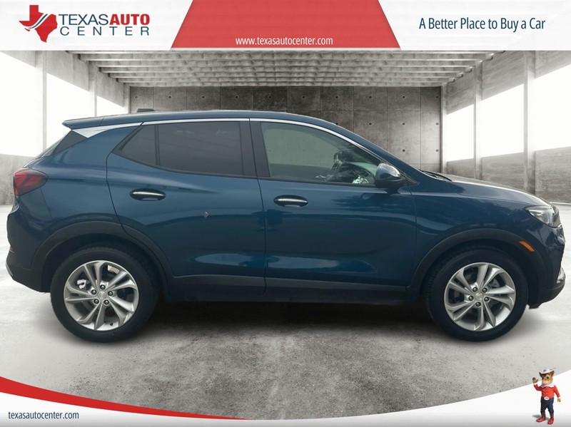 Buick Encore GX Vehicle Full-screen Gallery Image 4