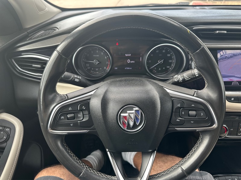 Buick Encore GX Vehicle Full-screen Gallery Image 14