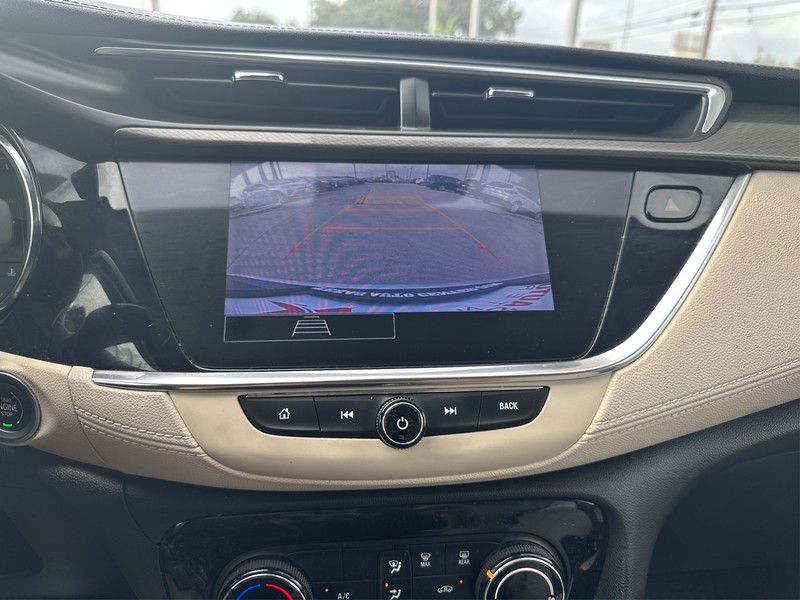 Buick Encore GX Vehicle Full-screen Gallery Image 17