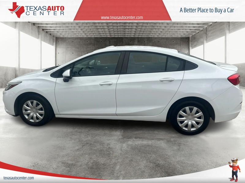 Chevrolet Cruze Vehicle Full-screen Gallery Image 5