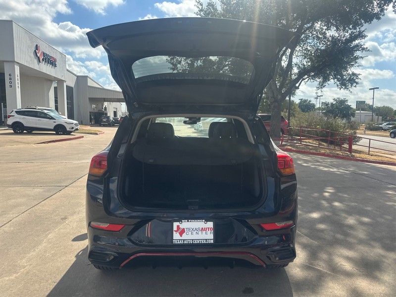 Buick Encore GX Vehicle Full-screen Gallery Image 11