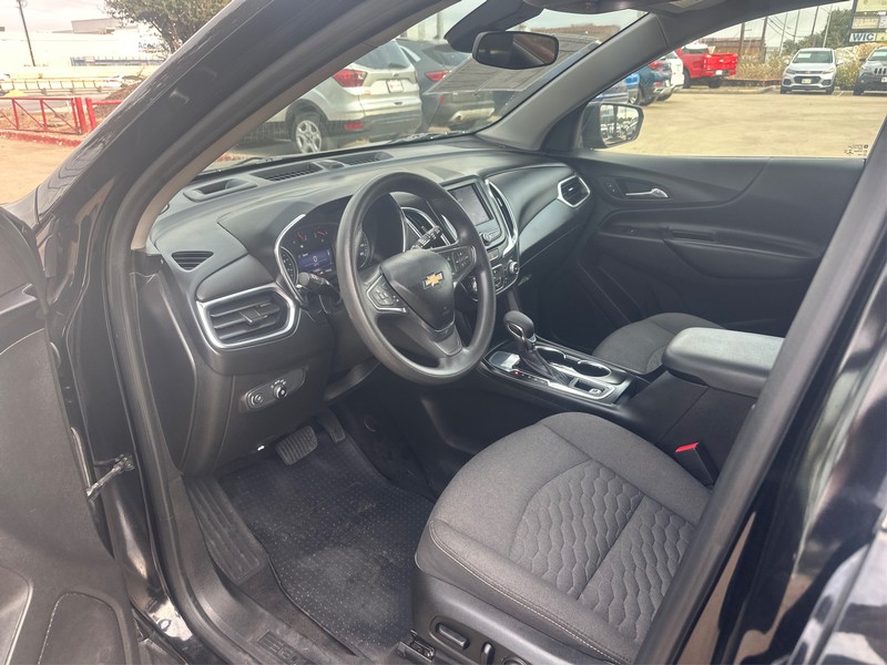 Chevrolet Equinox Vehicle Full-screen Gallery Image 09