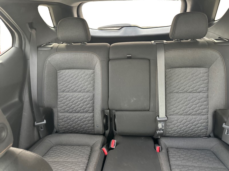 Chevrolet Equinox Vehicle Full-screen Gallery Image 13