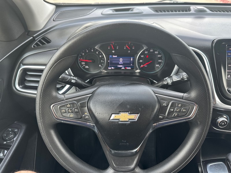 Chevrolet Equinox Vehicle Full-screen Gallery Image 14